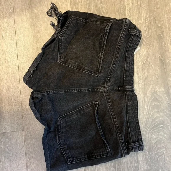 Zara Black Denim Shorts - Picture 4 of 4